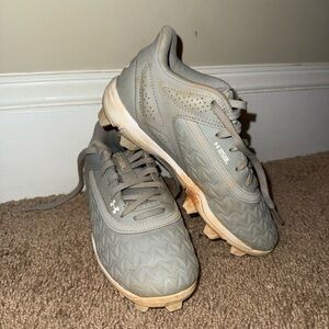 Under Armour Gray Baseball Cleats